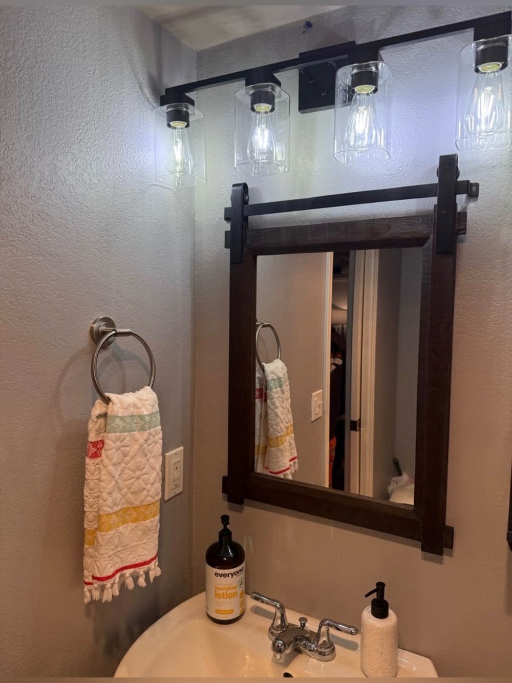 Rustic Farmhouse Barn Door Mirror 22x30 Cedar Wood Frame Bathroom Vanity - Picture 4 of 10
